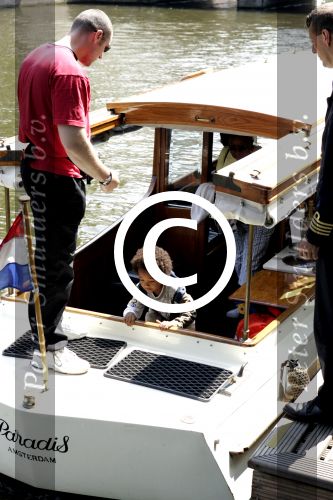 Amsterdam 28 augustus 2004
Kinderen van Will Smith op een rondvaartboot.
Peter Smulders bv