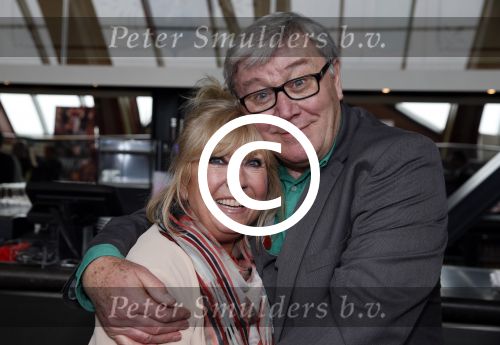 Amsterdam 11 april 2013
Presentatie boek over/van Barry Stevens in Carre. Barry met Willeke Alberti
Peter Smulders bv