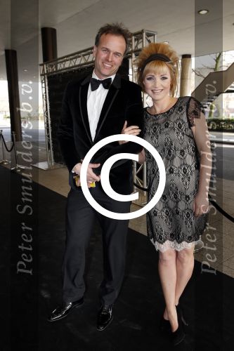 Amsterdam 13 april 2013
Gala voor Ronald Mc Donald in het okura. Yvon jaspers met niewe look en man
Peter Smulders bv