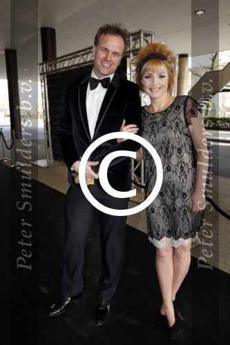 Amsterdam 13 april 2013
Gala voor Ronald Mc Donald in het okura. Yvon jaspers met niewe look en man
Peter Smulders bv