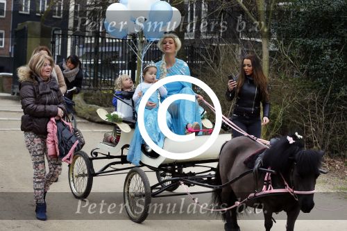 Amsterdam 15 maart 2015
Vegas de dochter van Amanda Balk en Afrojack viert haar verjaardag in het vondelpark.
Kids Partyplanner organiseerde het feestje.
