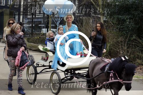 Amsterdam 15 maart 2015
Vegas de dochter van Amanda Balk en Afrojack viert haar verjaardag in het vondelpark.
Kids Partyplanner organiseerde het feestje.