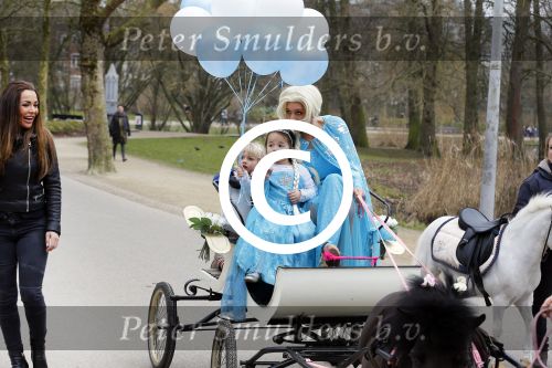 Amsterdam 15 maart 2015
Vegas de dochter van Amanda Balk en Afrojack viert haar verjaardag in het vondelpark.
Kids Partyplanner organiseerde het feestje.