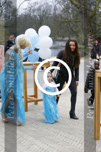 Amsterdam 15 maart 2015
Vegas de dochter van Amanda Balk en Afrojack viert haar verjaardag in het vondelpark.
Kids Partyplanner organiseerde het feestje.