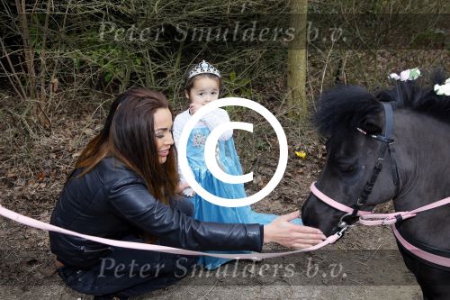 Amsterdam 15 maart 2015
Vegas de dochter van Amanda Balk en Afrojack viert haar verjaardag in het vondelpark.
Kids Partyplanner organiseerde het feestje.