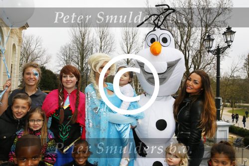 Amsterdam 15 maart 2015
Vegas de dochter van Amanda Balk en Afrojack viert haar verjaardag in het vondelpark.
Kids Partyplanner organiseerde het feestje.