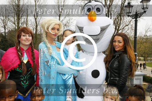 Amsterdam 15 maart 2015
Vegas de dochter van Amanda Balk en Afrojack viert haar verjaardag in het vondelpark.
Kids Partyplanner organiseerde het feestje.