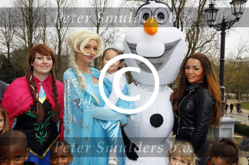 Amsterdam 15 maart 2015
Vegas de dochter van Amanda Balk en Afrojack viert haar verjaardag in het vondelpark.
Kids Partyplanner organiseerde het feestje.