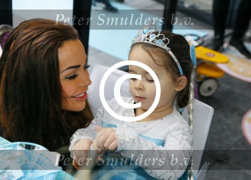 Amsterdam 15 maart 2015
Vegas de dochter van Amanda Balk en Afrojack viert haar verjaardag in het vondelpark.
Kids Partyplanner organiseerde het feestje.