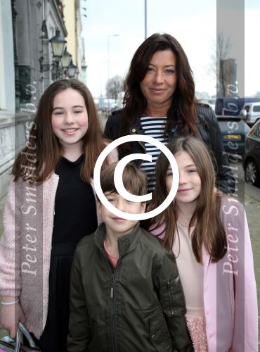 Amsterdam, 15 Maart 2015
Amanda beekman (ex- Amanda Krabbe) met haar kinderen