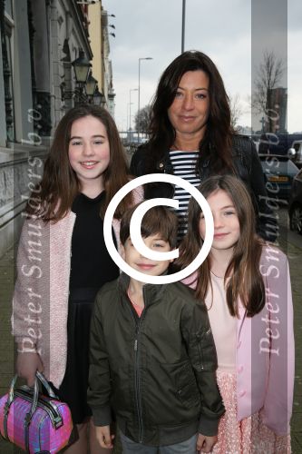 Amsterdam, 15 Maart 2015
Amanda beekman (ex- Amanda Krabbe) met haar kinderen