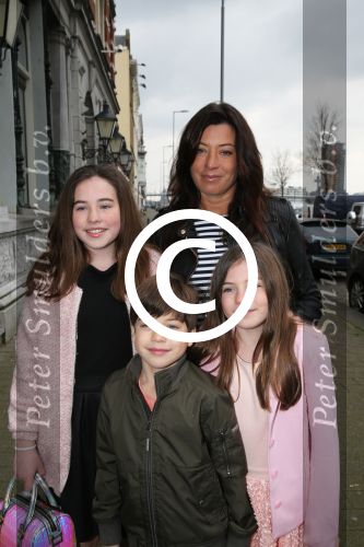 Amsterdam, 15 Maart 2015
Amanda beekman (ex- Amanda Krabbe) met haar kinderen