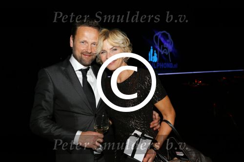 Hilversum 26 maart 2015
Gala stichting hulphond in studio 21.
Job UbbensAnita Witzier met man