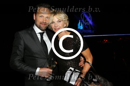 Hilversum 26 maart 2015
Gala stichting hulphond in studio 21.
Job UbbensAnita Witzier met man