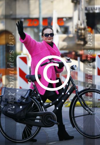 Amsterdam 17 maart 2015
Ans Markus op de fiets.
