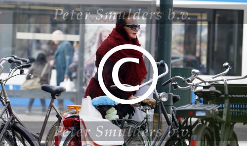 Amsterdam 20 maart 2015 
Ans Markus met dochter Siegried op terras