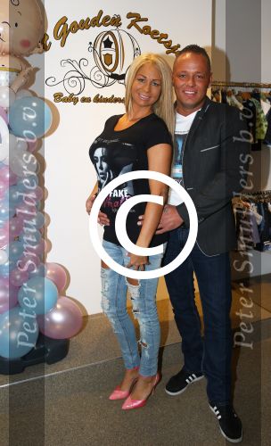 Etten-Leur, 28 Februari 2015
Opening Babyspeciaalzaak \'t Gouden Koetsje van Nathalie Dieguez
Opening werd verricht door Barbie ( Samantha v d Plas en Michael v d Plas)