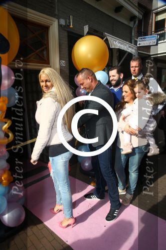 Etten-Leur, 28 Februari 2015
Opening Babyspeciaalzaak \'t Gouden Koetsje van Nathalie Dieguez
Opening werd verricht door Barbie ( Samantha v d Plas en Michael v d Plas)