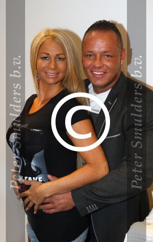 Etten-Leur, 28 Februari 2015
Opening Babyspeciaalzaak \'t Gouden Koetsje van Nathalie Dieguez
Opening werd verricht door Barbie ( Samantha v d Plas en Michael v d Plas)
