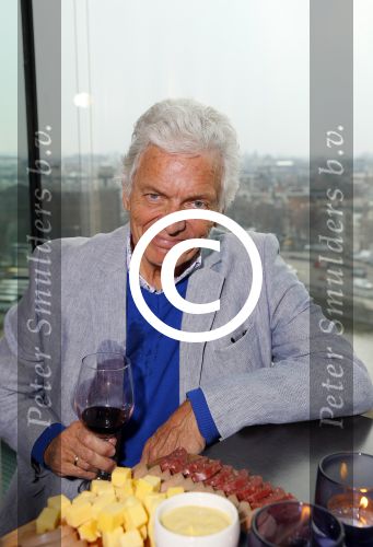 Amsterdam 24 maart 2015
presentatie het grote songfestival boek door Richard v d Crommert en Dave Boomkens in het double three hotel. Ben Cramer