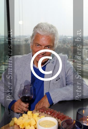 Amsterdam 24 maart 2015
presentatie het grote songfestival boek door Richard v d Crommert en Dave Boomkens in het double three hotel. Ben Cramer