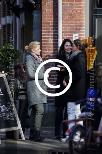 Amsterdam 13 maart 2015   
Bridget Maasland in Amterdam zuid met een paar vriendinnen