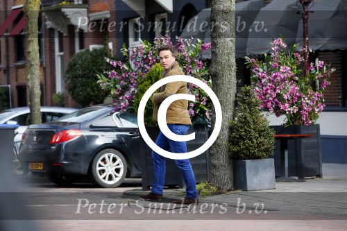 Amsterdam 31 maart 2015
Camiel Eurlings op straat in Amsterdam .