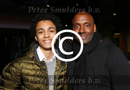 Amsterdam 1 april 2015
Premiere fast and Furious 7 in pathe arena.
carlos Lens met zoon