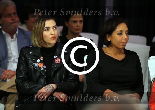 Amsterdam 8 maart 2015
Modeshow Paul Schulten in het Okura.
oa aanwezig Christine Kroonenberg met vriend Christina Curry Hank Heijn Geert ( vriend Edgar Vos) Harrie Mens met zijn buurvrouw en dochter Suze.