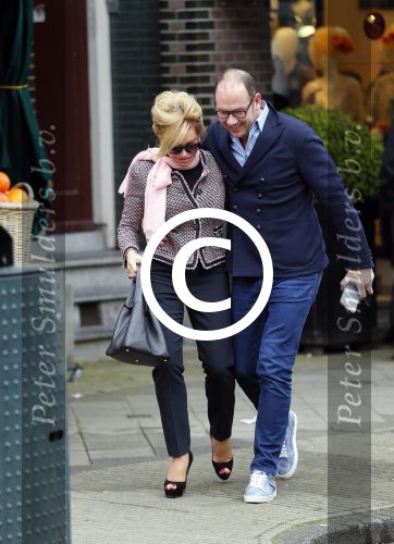 Amsterdam 14 maart 2015
Connie Breukhoven met haar vriend Eugene v Dun op de cornelis schuytstraat