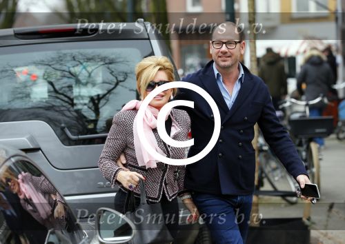 Amsterdam 14 maart 2015
Connie Breukhoven met haar vriend Eugene v Dun op de cornelis schuytstraat