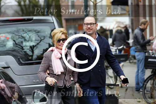Amsterdam 14 maart 2015
Connie Breukhoven met haar vriend Eugene v Dun op de cornelis schuytstraat