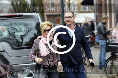 Amsterdam 14 maart 2015
Connie Breukhoven met haar vriend Eugene v Dun op de cornelis schuytstraat