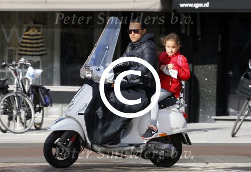 Amsterdam 10 maart 2015  
Danny Landzaat met dochter op vespa scooter