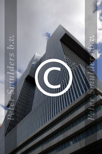 Rotterdam 1 maart 2015
Madonna en vriend Timo Scheffers hebben een penthouse gekocht in het nieuwe gebouw de Rotterdam naast Hotel New York in . Madonna wil vanaf hier met haar prive vliegtuig haar tour gaan maken. Het Penthouse is 750m2 met een dakterras van 70m2
