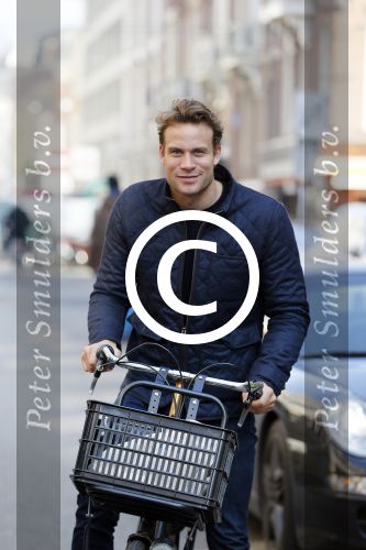 Amsterdam 17 maart 2015   
Dirk Taat op de fiets in amsterdam zuid