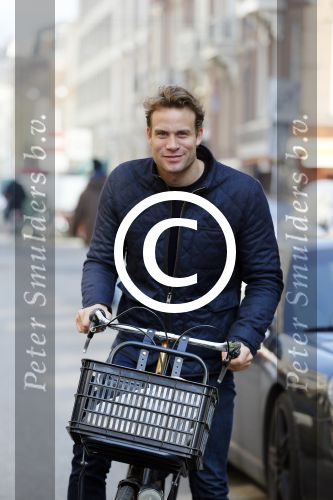 Amsterdam 17 maart 2015   
Dirk Taat op de fiets in amsterdam zuid