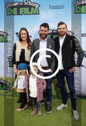 Amsterdam 22 maart 2015
Premiere Shaun het schaap in Tuschinski.
Evelien Bosch met .. en kinderen