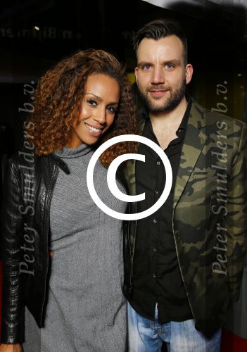 Amsterdam 1 april 2015
Premiere fast and Furious 7 in pathe arena.
Glennis Grace met vriend