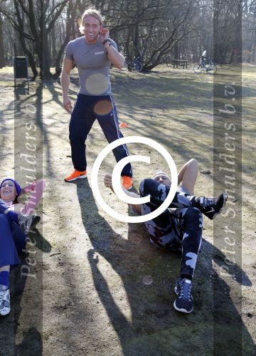 Blaricum 8 maart 2015
De koffieshof van Gordon blushing organiseert bootcamps.
Ook John Heuckeroth (broer Gordon) kwam met zijn zoontje kijken