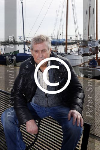 Volendam 5 maart 2015  
Jaap Buijs arriveert in zijn Bentley op de dijk