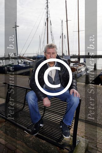 Volendam 5 maart 2015  
Jaap Buijs arriveert in zijn Bentley op de dijk