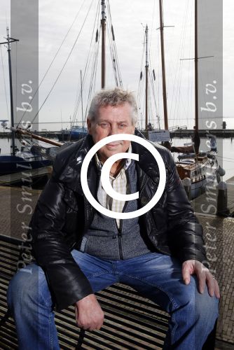 Volendam 5 maart 2015  
Jaap Buijs arriveert in zijn Bentley op de dijk