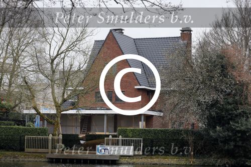 Amsterdam 15 maart 2015
Jaap v Zweden is zijn huis aan het water/gracht aan het verbouwen.