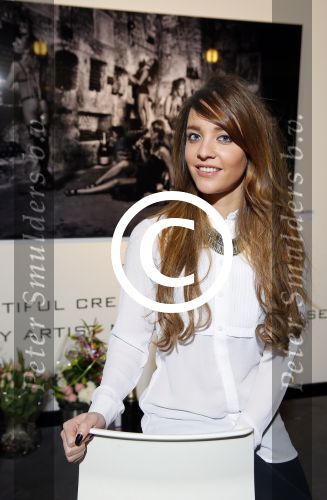 Alphen aan de Rijn 28 februari 2015
Opening expositie Myrthe Mylius. Vriend Thomas Berge en zoontje Jack zijn natuurlijk aanwezig.
Jamie Faber