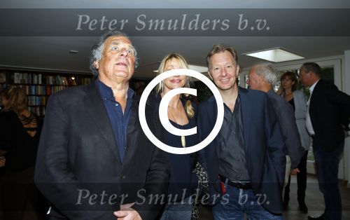 Amsterdam 31 maart 2015
Presentatie boek van Rick Nieman. Sacha de Boer is natuurlijk ook aanwezig. Jan Cremer met vrouw Babette en Wim T Schippers