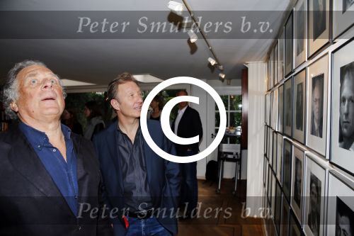 Amsterdam 31 maart 2015
Presentatie boek van Rick Nieman. Sacha de Boer is natuurlijk ook aanwezig. Jan Cremer met vrouw Babette en Wim T Schippers