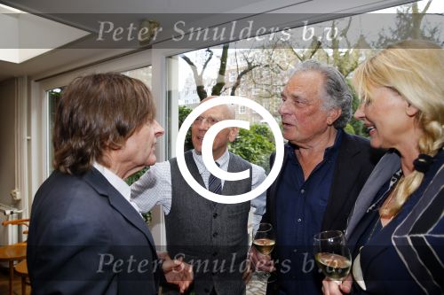Amsterdam 31 maart 2015
Presentatie boek van Rick Nieman. Sacha de Boer is natuurlijk ook aanwezig. Jan Cremer met vrouw Babette en Wim T Schippers