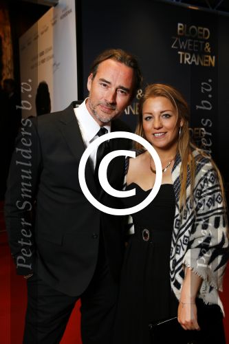 Amsterdam 30 maart 2015
Premiere Bloed zweet en tranen (film over het leven van Andre Hazes) in Tuschinski.
Jeroen Nieuwenhuize met vrouw