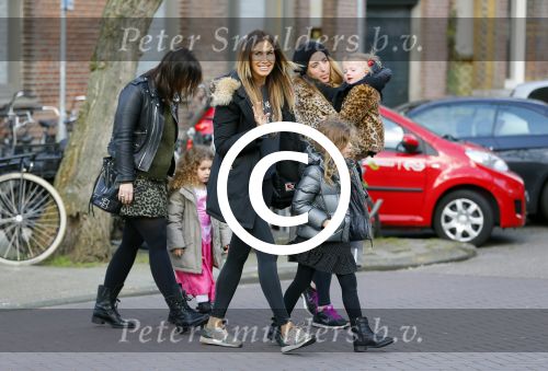 Amsterdam 30 maart 2015  
Jorinde Moll met kinderen op de cornelis schuytstraat
